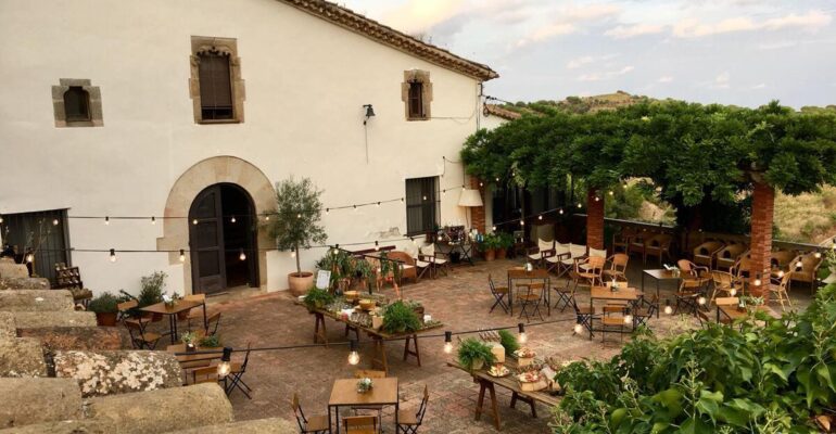 Ca l’Andreu Ecoturisme, rustic private masia wedding estate in Catalonia.