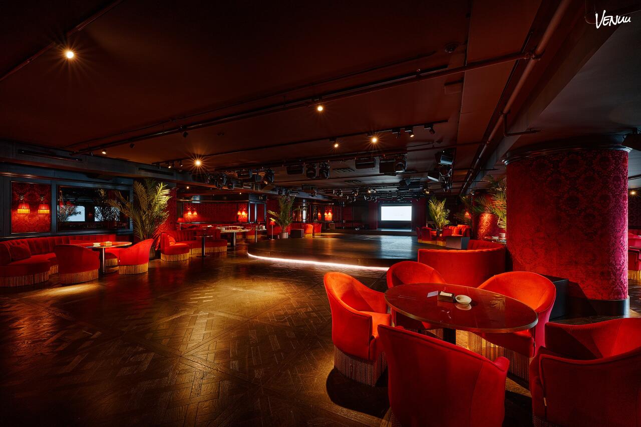 Retro-style private club in Barcelona ideal for elegant gala dinners and events.