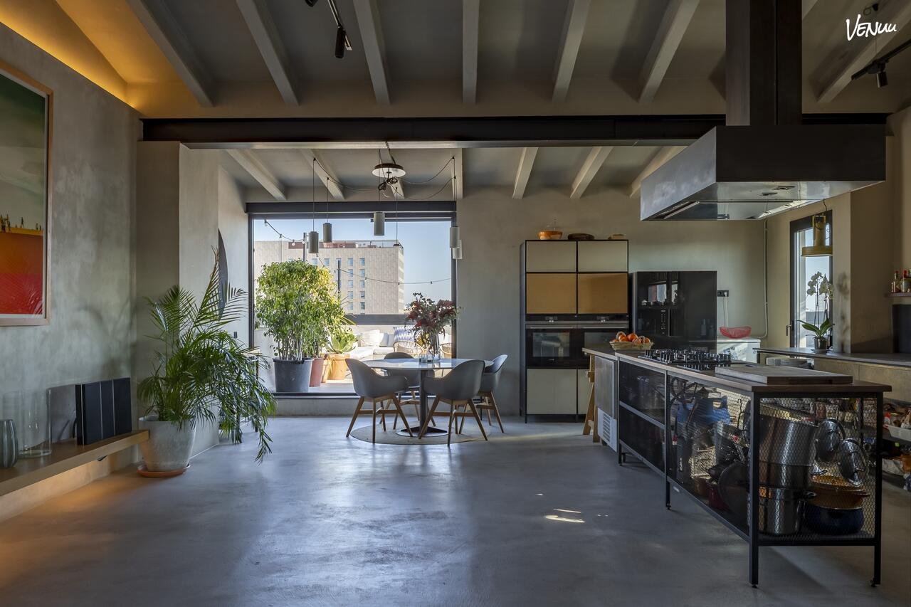 Modern and elegant private space for family events