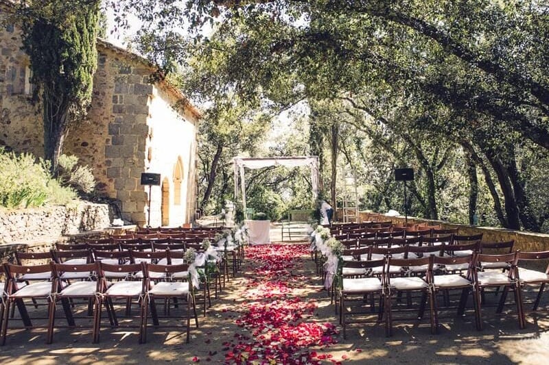 Sant Pere de Clara - La Capilla, romantic countryside wedding venue near Barcelona.